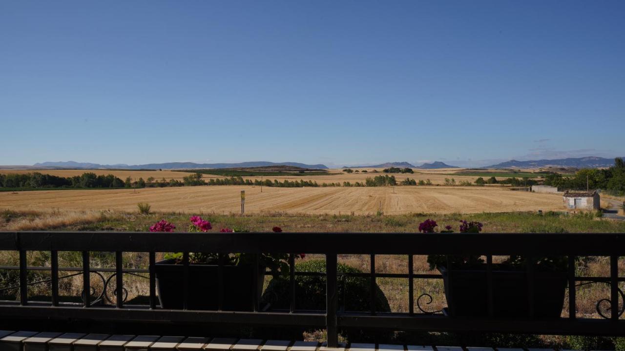 Villa Casa Zacarias Bonitas vistas y jardín en La Rioja Herramelluri Exterior foto